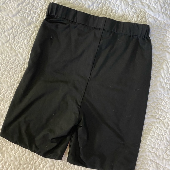 Princess Polly Biker Shorts - Picture 3 of 4